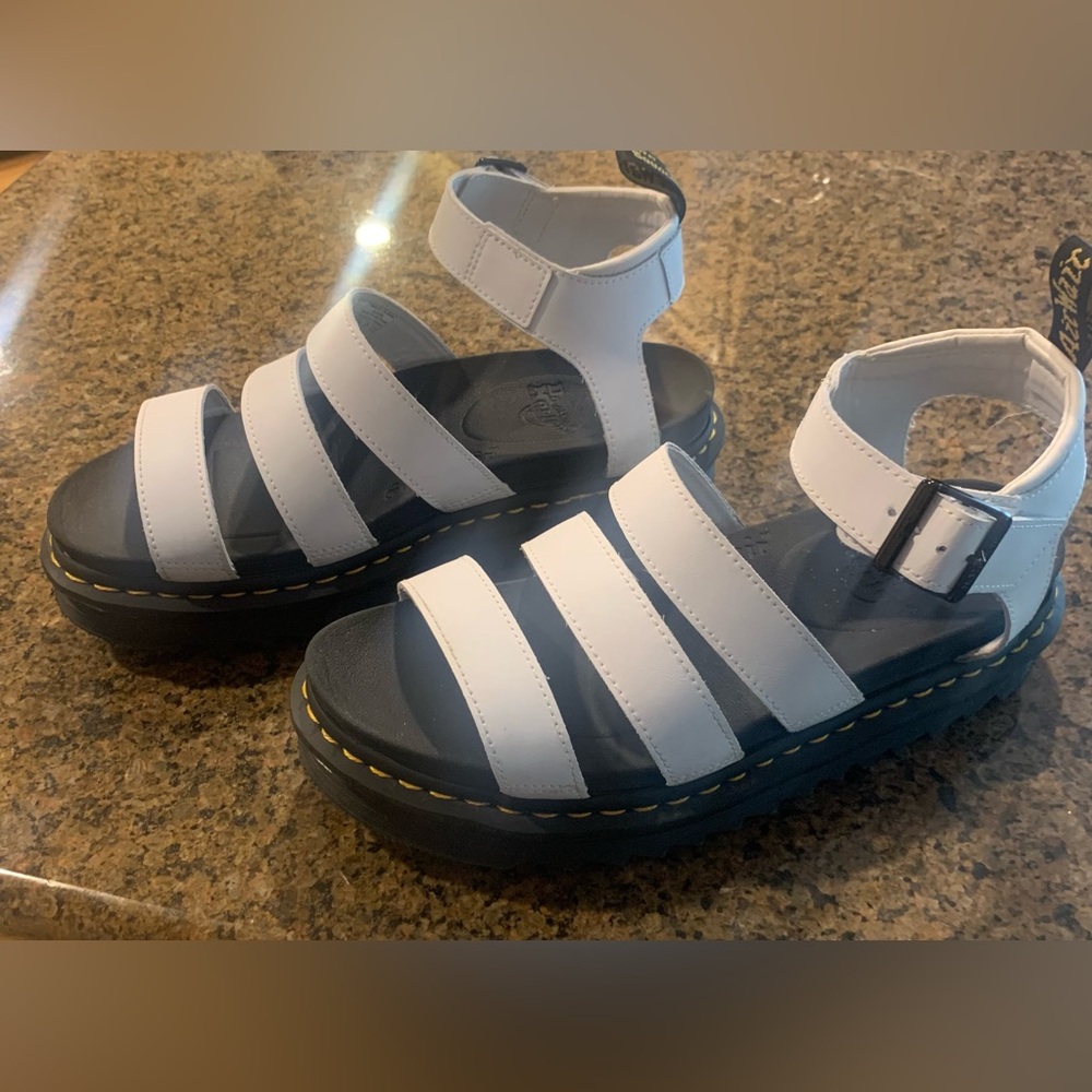 Doc Martens leather lug sole sandals. EUC. White, size 10 - Picture 5 of 9